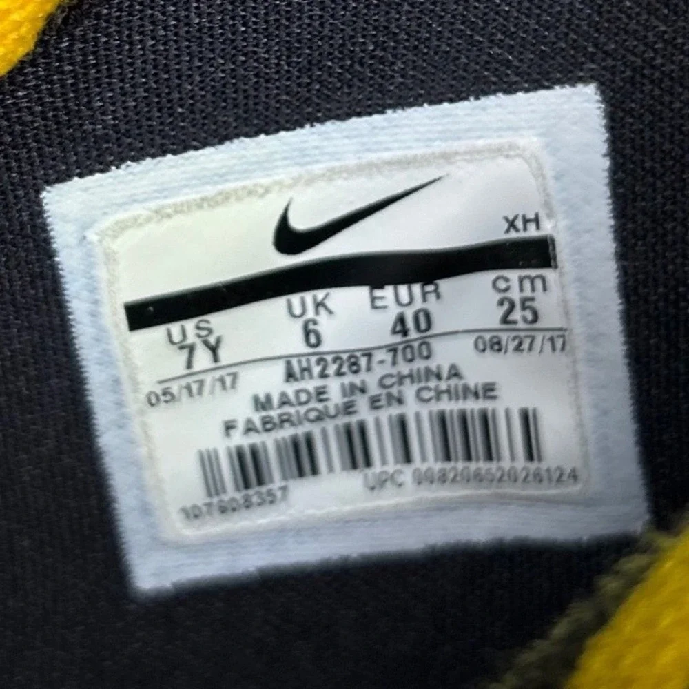 Nike kyrie youth